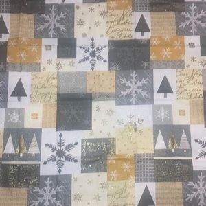 42”x41” hemmed cotton Christmas quilting fabric